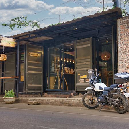 Gisy Lake Containers House Ханой Экстерьер фото